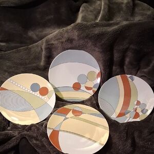 Artistic Ceramic Plate Set with Geometric Design
